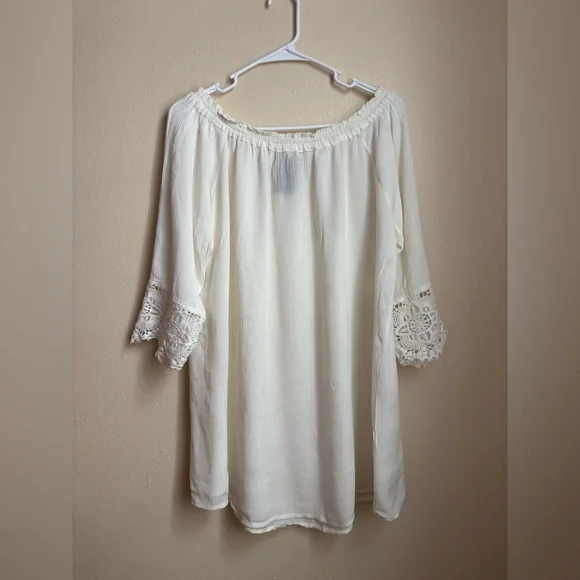 White Off-Shoulder Blouse - Picture 4 of 5